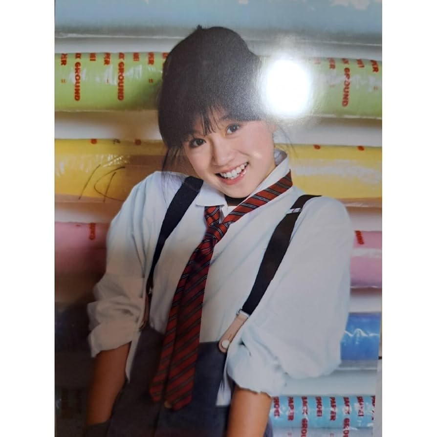 Amazon.co.jp: 中森明菜 写真 生写真19 : ホーム＆キッチン